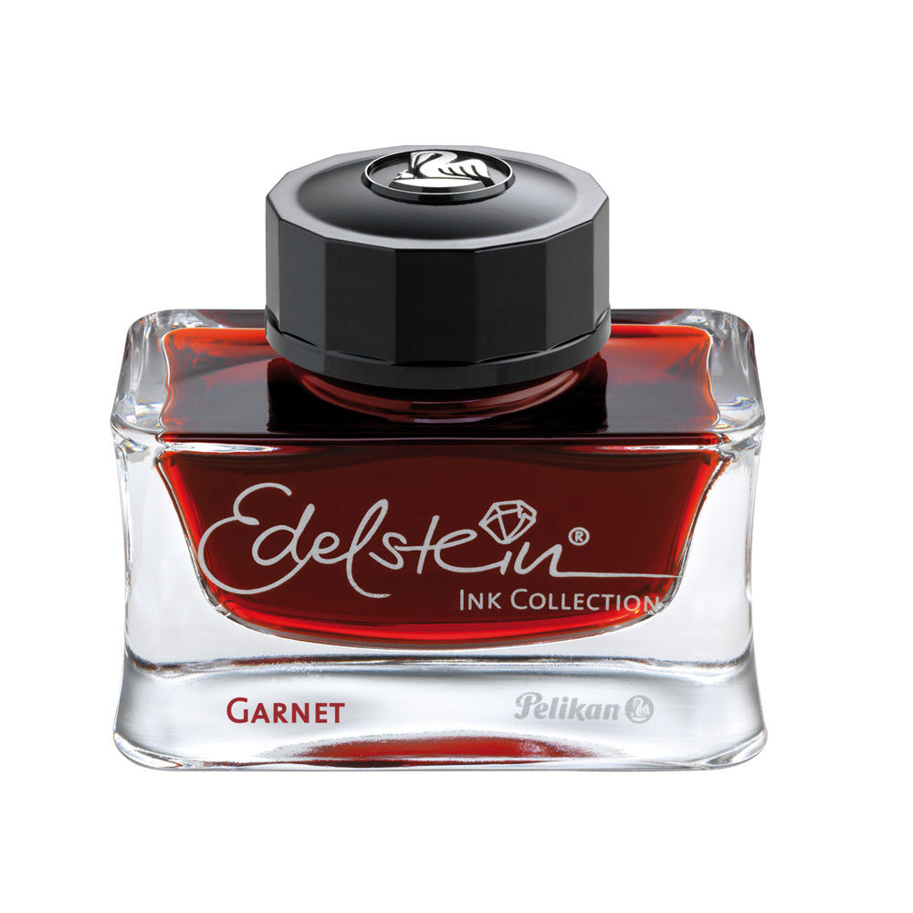 Edelsteintinte Garnet von Pelikan in einem eckigen Glasflakon.