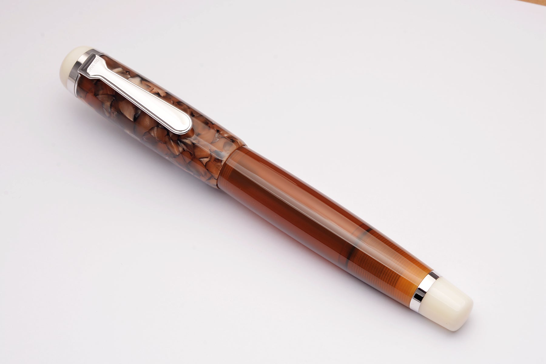 OMAR fountain pen brown